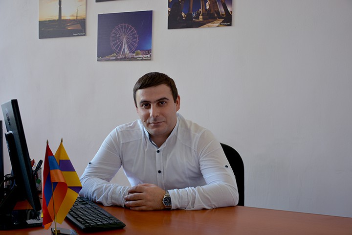 ՌԱՖԱՅԵԼ ԶԻՐՈՅԱՆ