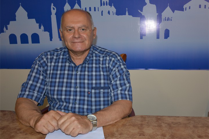 ՎԱՐՈՒԺԱՆ ՀԱՅՐԱՊԵՏՅԱՆ