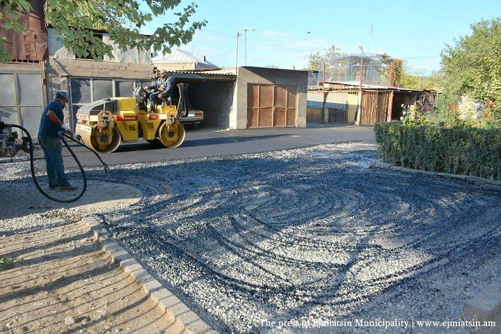 ՄԵԿՆԱՐԿԵԼ ԵՆ ԲԱԿԵՐԻ ԱՍՖԱԼՏԱՊԱՏՄԱՆ ԱՇԽԱՏԱՆՔՆԵՐԸ