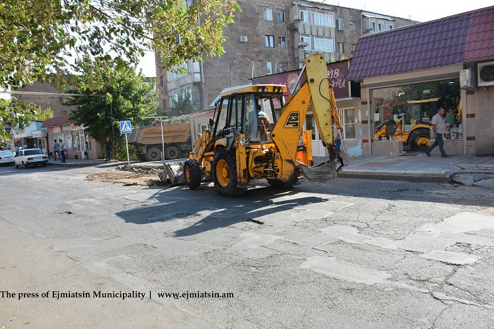 ՀԻՄՆԱՆՈՐՈԳՄԱՆ ԱՇԽԱՏԱՆՔՆԵՐ՝ ՎԱԶԳԵՆ ԱՌԱՋԻՆ ԵՎ ՎՌԱՄ ԿՈՍՏԱՆՅԱՆ ՓՈՂՈՑՆԵՐՈՒՄ