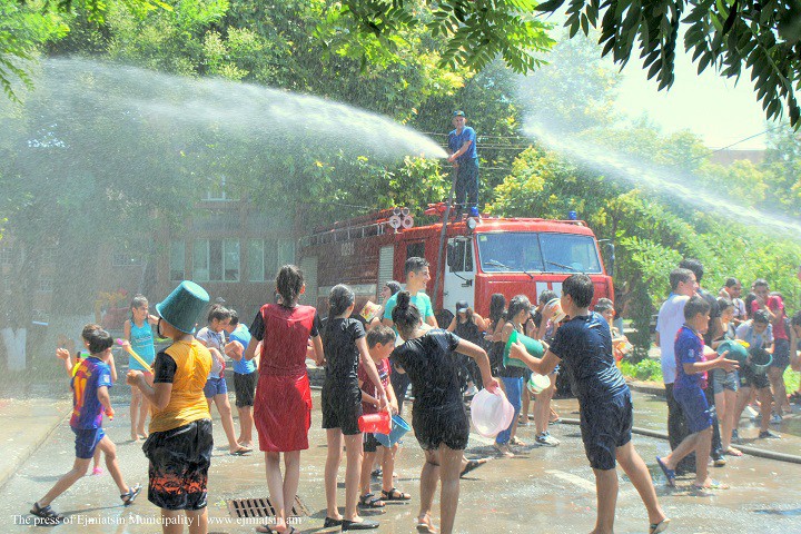 ՎԱՐԴԱՎԱՌԻ ՏՈՆՆ ԷՋՄԻԱԾՆՈՒՄ