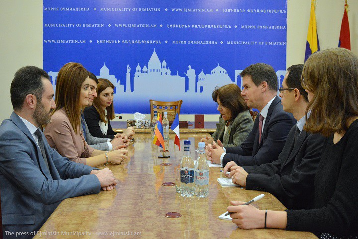 ՀՀ-ՈՒՄ ՖՐԱՆՍԻԱՅԻ ԱՐՏԱԿԱՐԳ ԵՎ ԼԻԱԶՈՐ ԴԵՍՊԱՆԻ ԱՅՑՆ ԷՋՄԻԱԾԻՆ