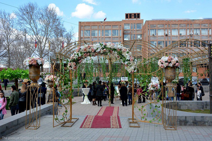 ՄԱՐՏԻՈՒԹՅԱՆ ԷՋՄԻԱԾԻՆ