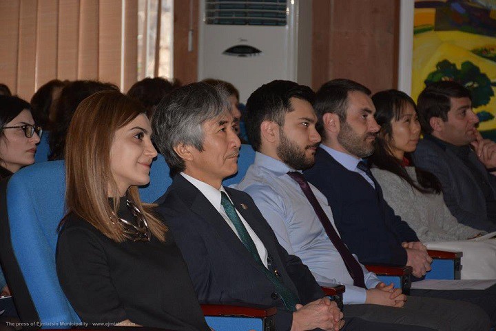 ՃԱՊՈՆԱԿԱՆ ՖԻԼՄԵՐԻ 13-ՐԴ ՓԱՌԱՏՈՆԸ ԷՋՄԻԱԾՆՈՒՄ