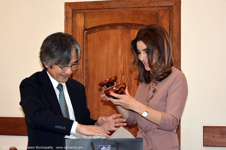 ԱՇԽԱՏԱՆՔԱՅԻՆ ՀԱՆԴԻՊՈՒՄ ՔԱՂԱՔԱՊԵՏԱՐԱՆՈՒՄ